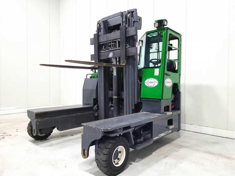Combilift C8000 GAS شاحنة المناولة رباعية الاتجاهات