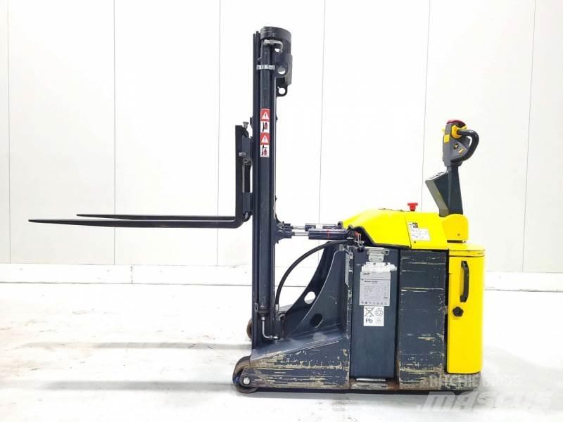 Combilift CS1500 شاحنات مناولة ذاتية الدفع
