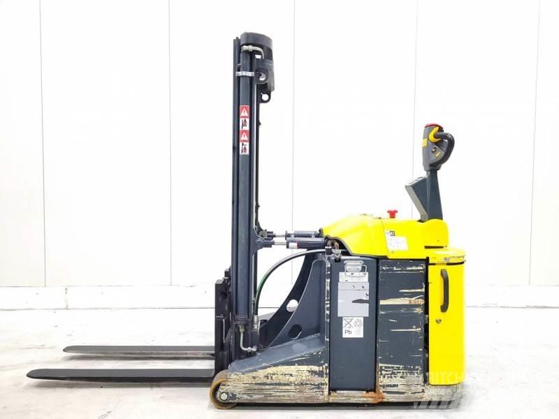 Combilift CS1500 شاحنات مناولة ذاتية الدفع