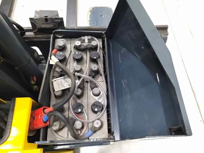 Combilift WR4 شاحنة المناولة رباعية الاتجاهات