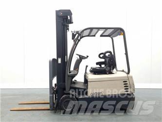 Crown SC3240-1.8 شاحنات ذات رافعات شوكية - أخرى