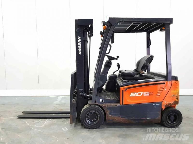 Doosan B20X-7 شاحنات ذات رافعات شوكية تعمل بالكهرباء