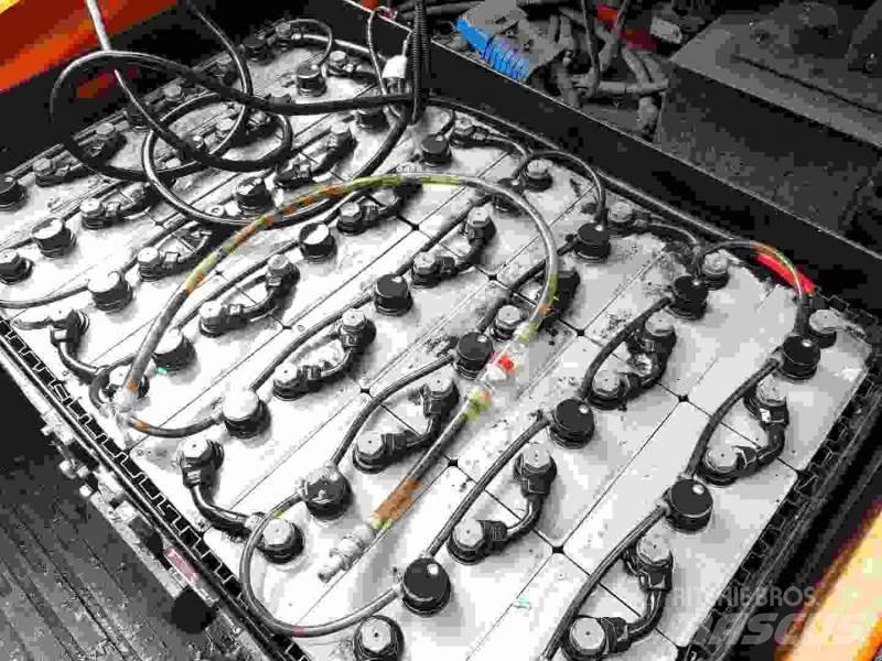 Doosan B20X-7 شاحنات ذات رافعات شوكية تعمل بالكهرباء