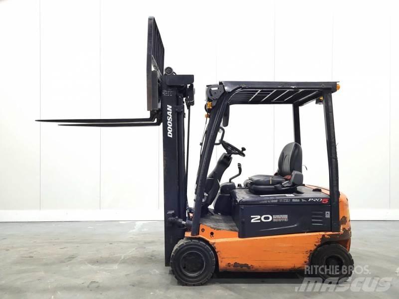 Doosan B20X-7 شاحنات ذات رافعات شوكية تعمل بالكهرباء