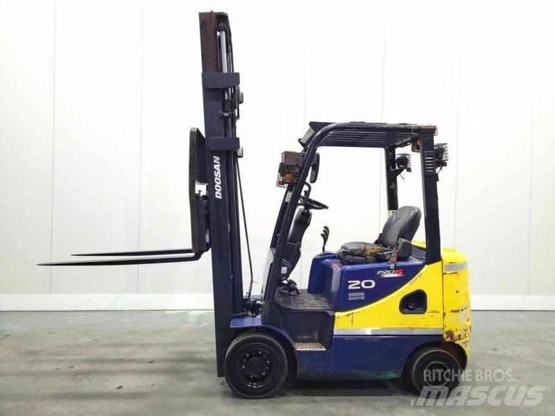 Doosan D20SC-5 شاحنات الديزل