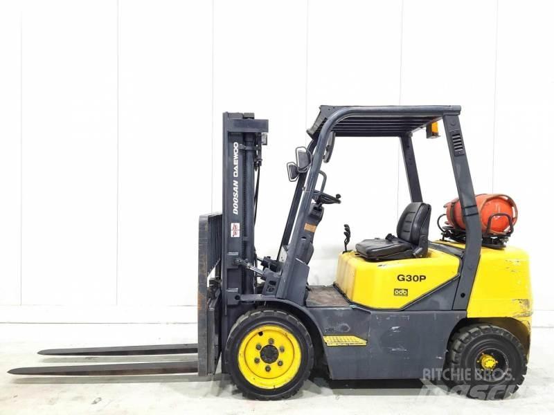 Doosan GP30-3 شاحنات LPG