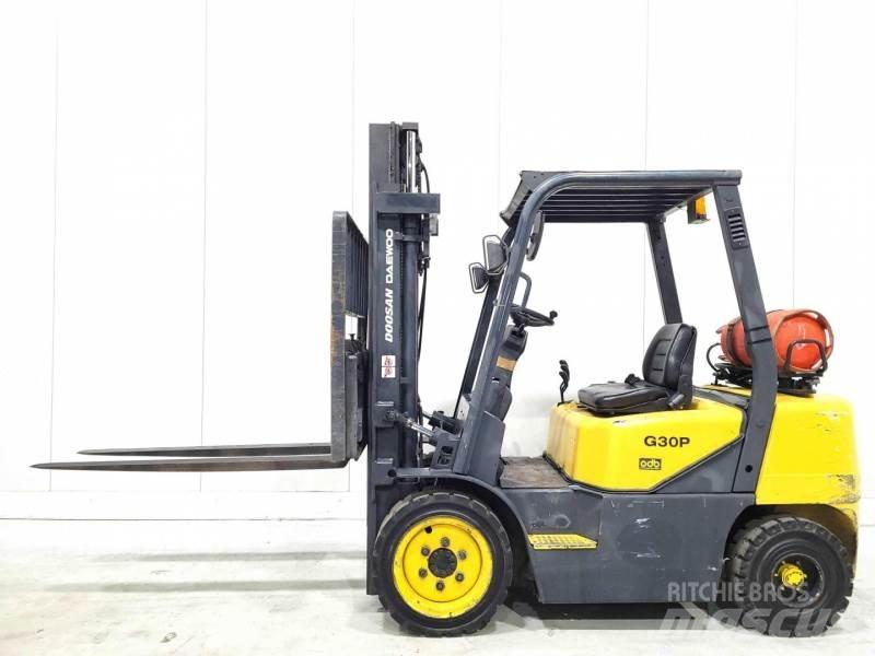 Doosan GP30-3 شاحنات LPG