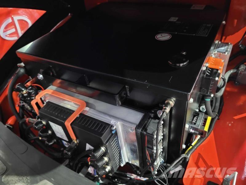 EP EFL253P 460 FC شاحنات ذات رافعات شوكية تعمل بالكهرباء