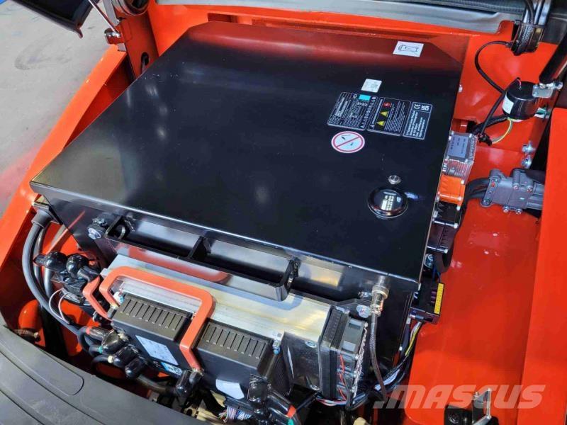 EP EFL303 205 HC شاحنات ذات رافعات شوكية تعمل بالكهرباء