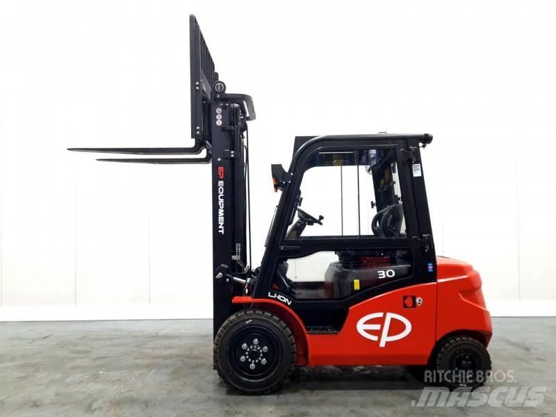 EP EFL303B 205 HC شاحنات ذات رافعات شوكية تعمل بالكهرباء