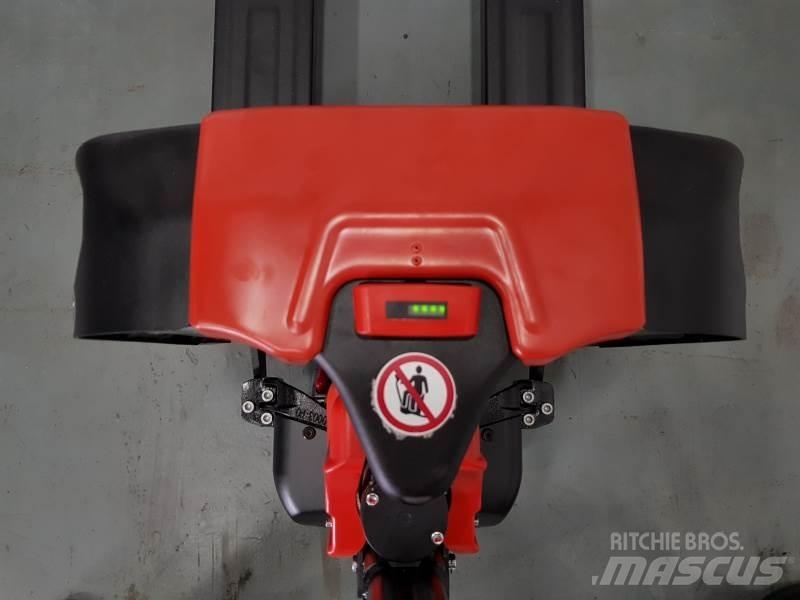 EP F4 PALLET TRUCK شاحنة يدوية بمنصة نقالة