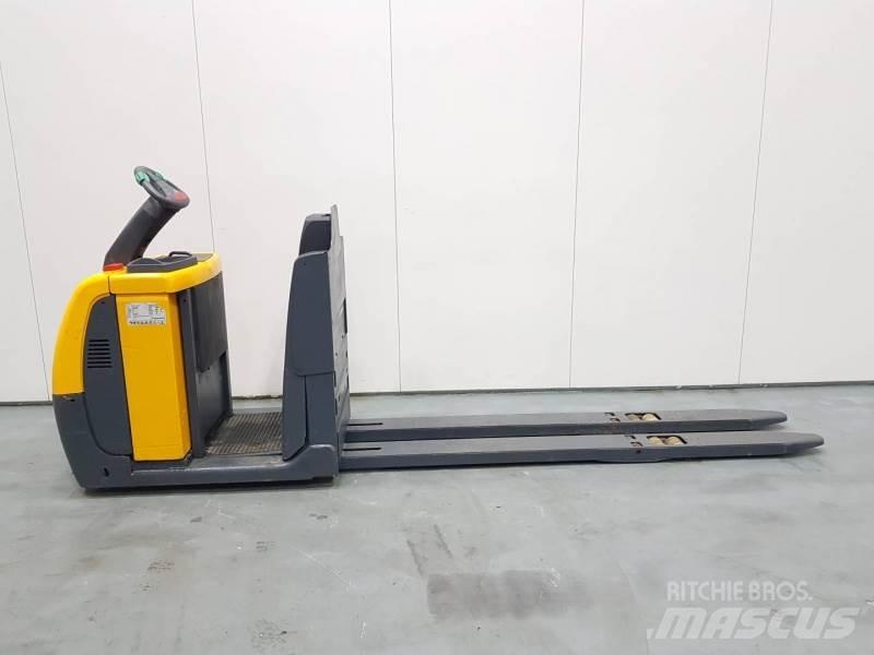 Jungheinrich ECE220 XL معدات الرفع متوسط المستوى