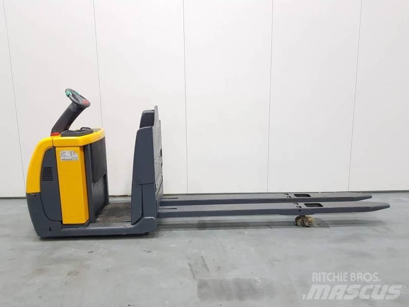 Jungheinrich ECE220 XL معدات الرفع متوسط المستوى