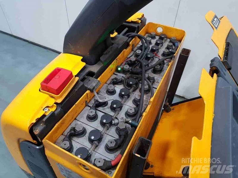 Jungheinrich ECE220 XL معدات الرفع متوسط المستوى