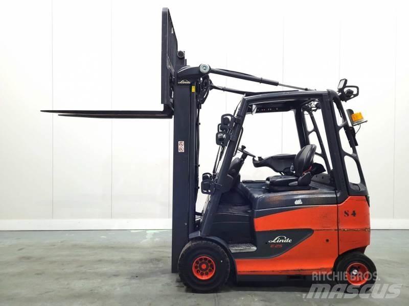 Linde E25H-01/600 387 شاحنات ذات رافعات شوكية تعمل بالكهرباء