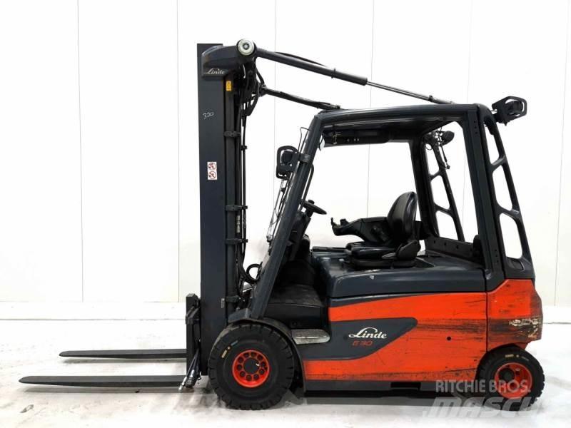 Linde E30L-01 شاحنات ذات رافعات شوكية تعمل بالكهرباء