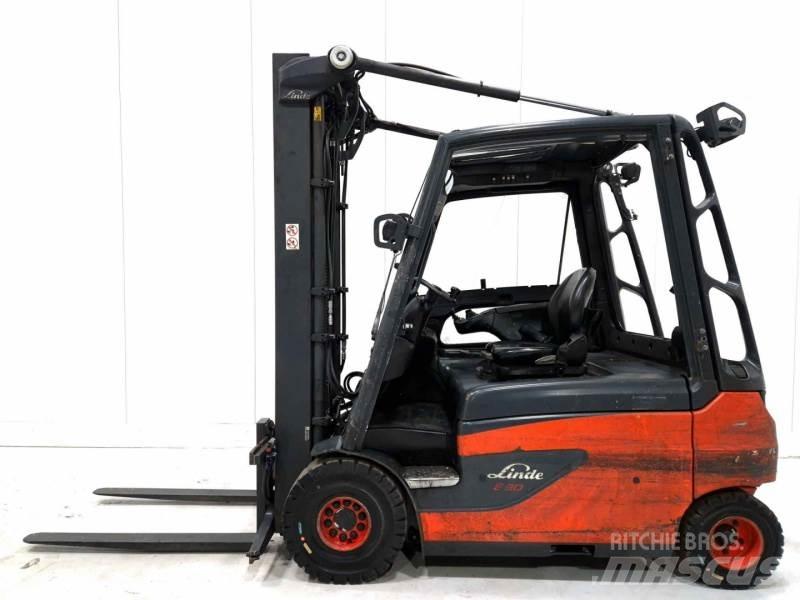 Linde E30L-01 شاحنات ذات رافعات شوكية تعمل بالكهرباء