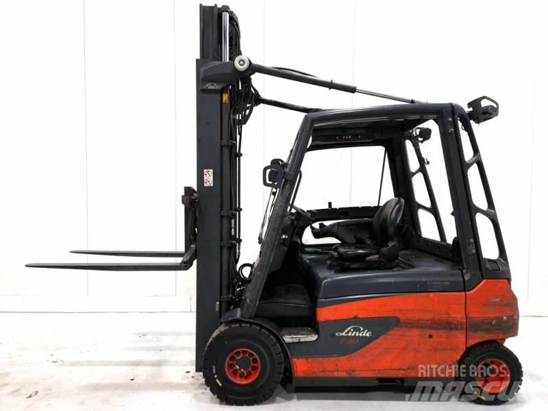Linde E30L-01 شاحنات ذات رافعات شوكية تعمل بالكهرباء