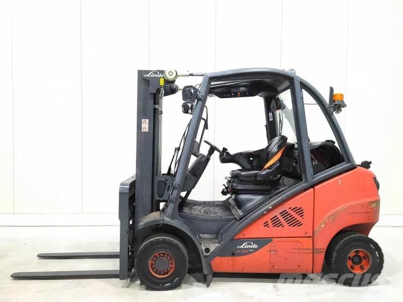 Linde H25T-02 شاحنات LPG