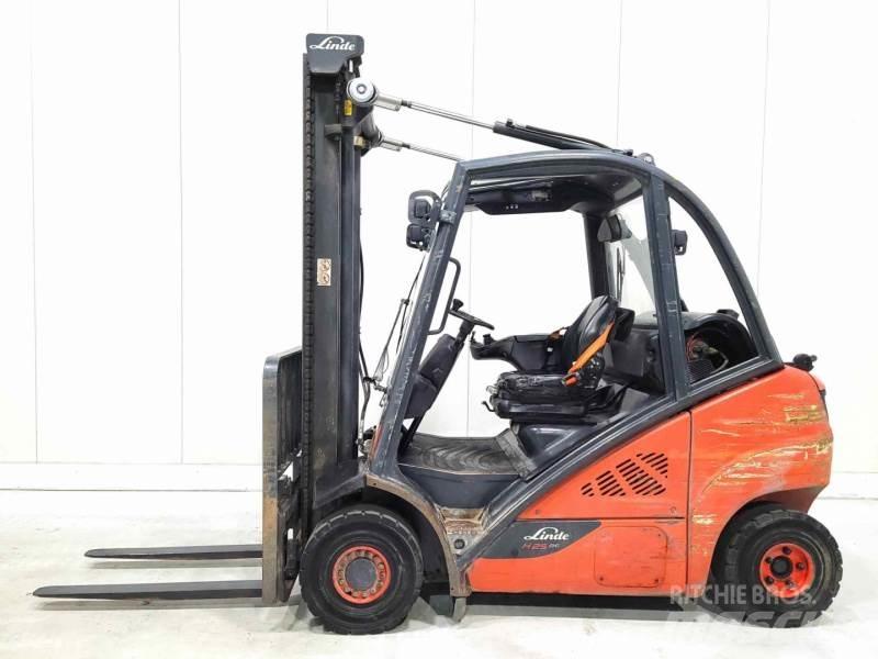 Linde H25T-02 شاحنات LPG