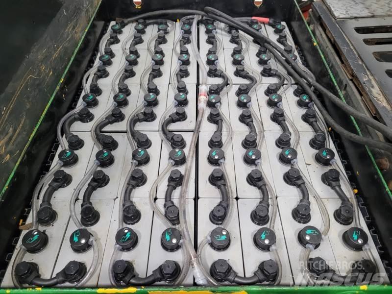Linde P250 شاحنة قاطرة