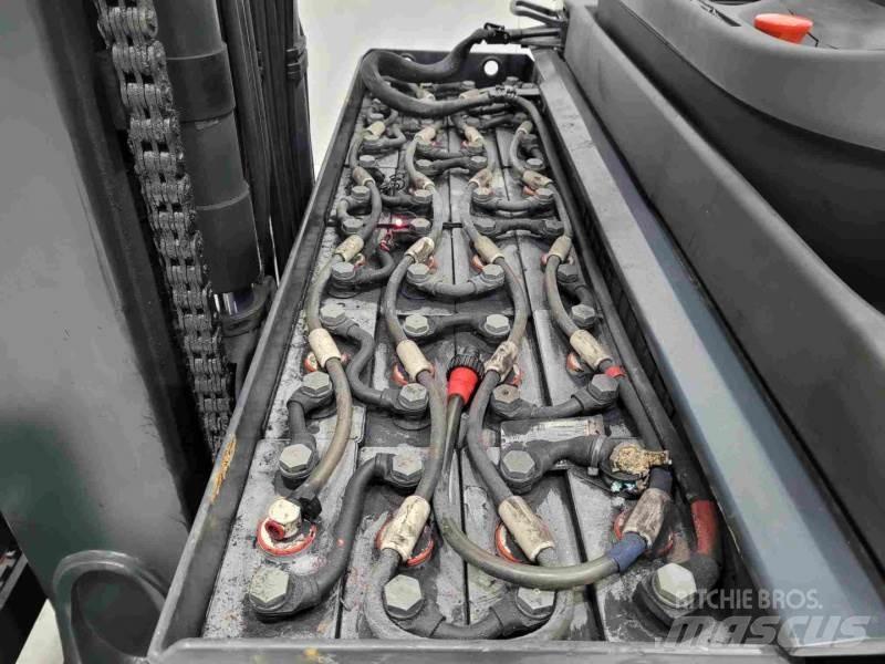 Linde R20-01 شاحنة مناولة