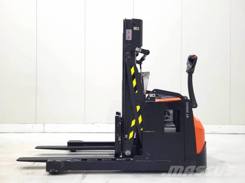 Toyota SWE120XR رافعات حاويات