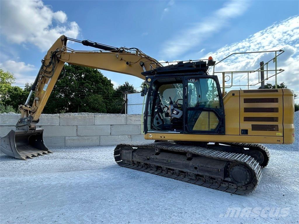 CAT 320 حفارات زحافة