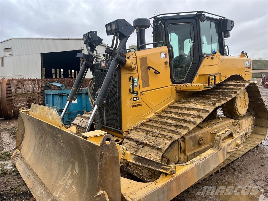 CAT D6LGP بلدوزرات مجنزرة