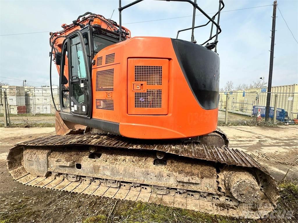 Hitachi ZX225USLC-6 حفارات زحافة
