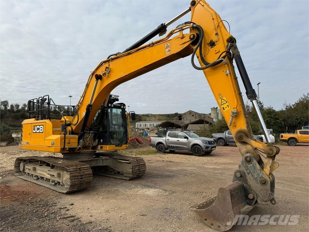JCB 220X L 4F حفارات زحافة