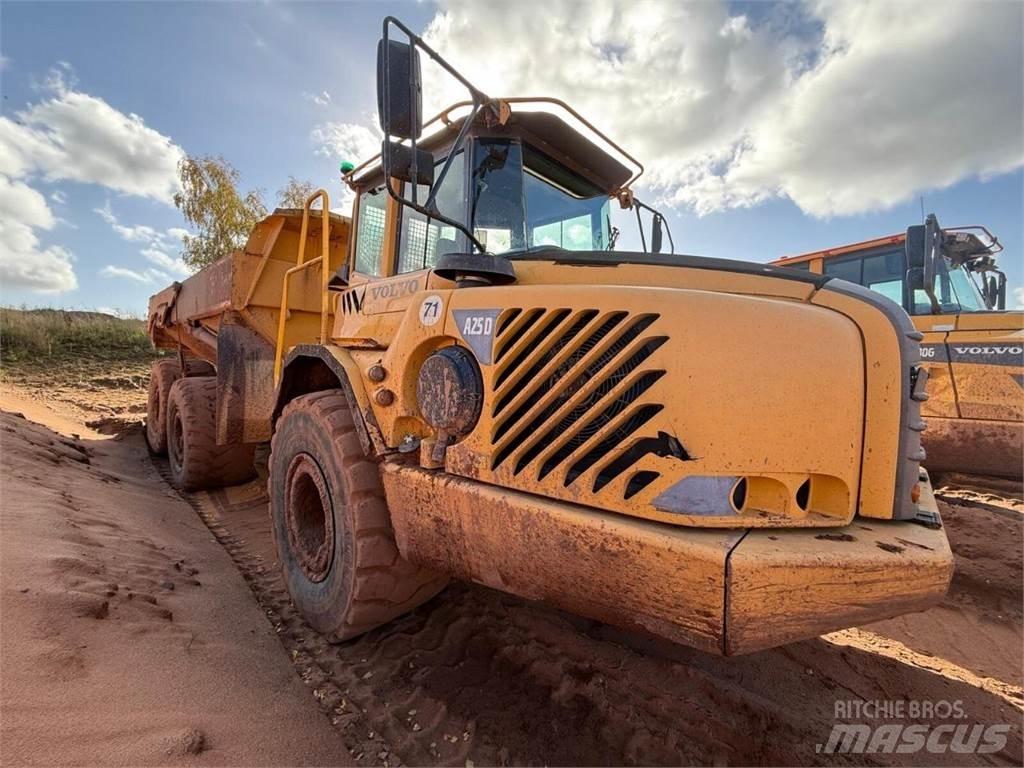 Volvo A25D ساحبات مفصلية