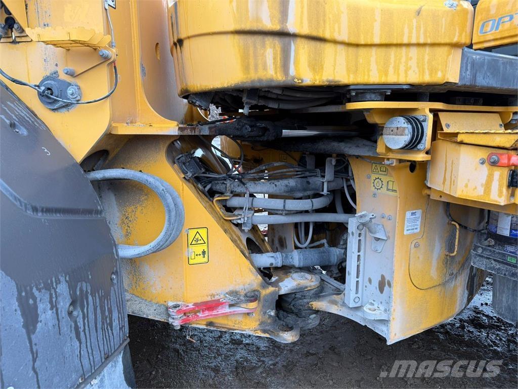 Volvo L110H لوادر بعجل