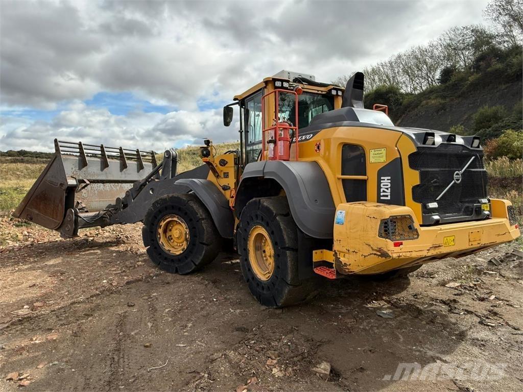 Volvo L120H لوادر بعجل