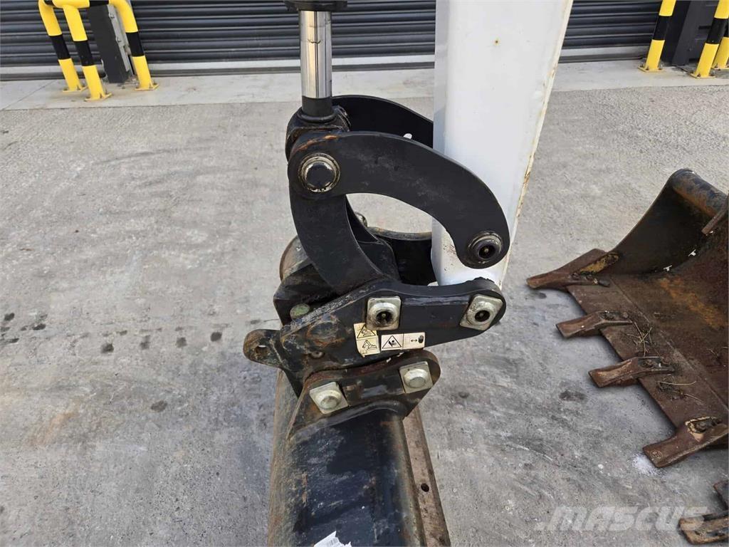 Bobcat E17 حفارات صغيرة أقل من 7 طن (حفارات صغيرة)