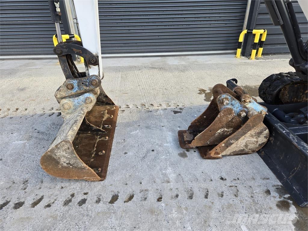 Bobcat E27 حفارات صغيرة أقل من 7 طن (حفارات صغيرة)