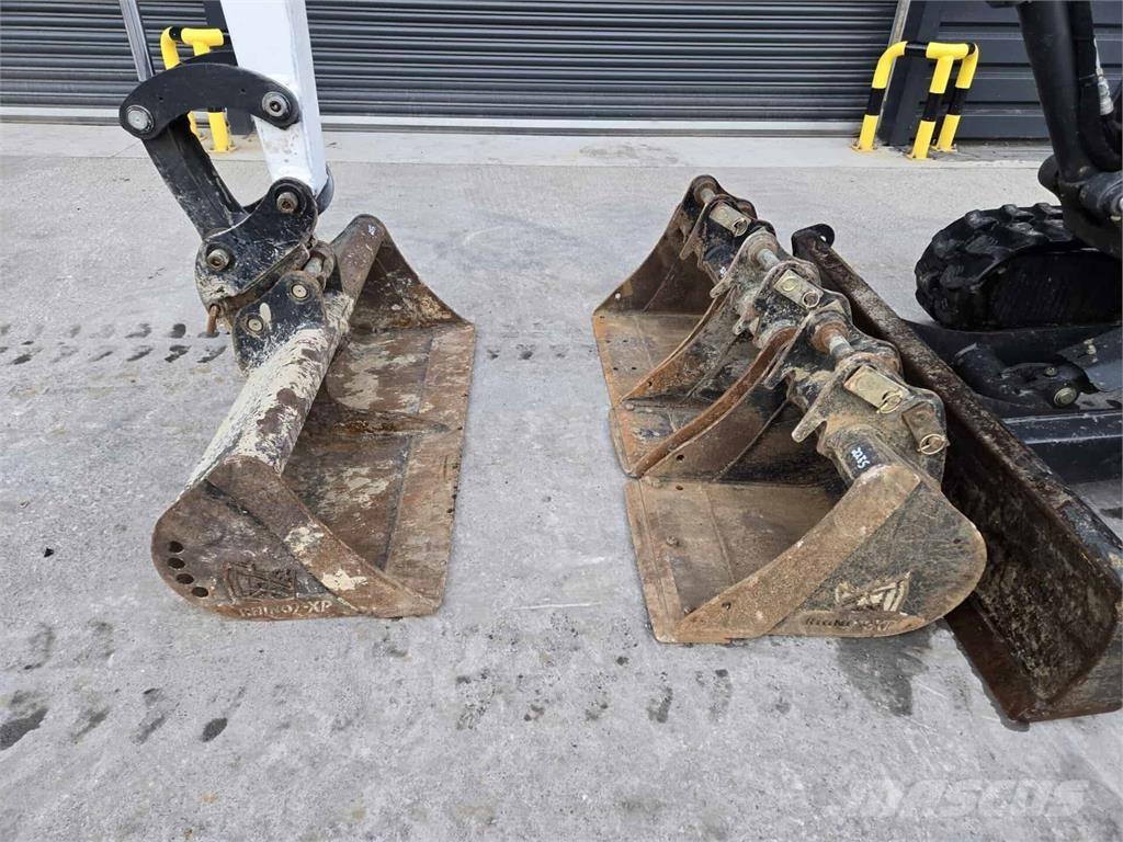 Bobcat E27 حفارات صغيرة أقل من 7 طن (حفارات صغيرة)