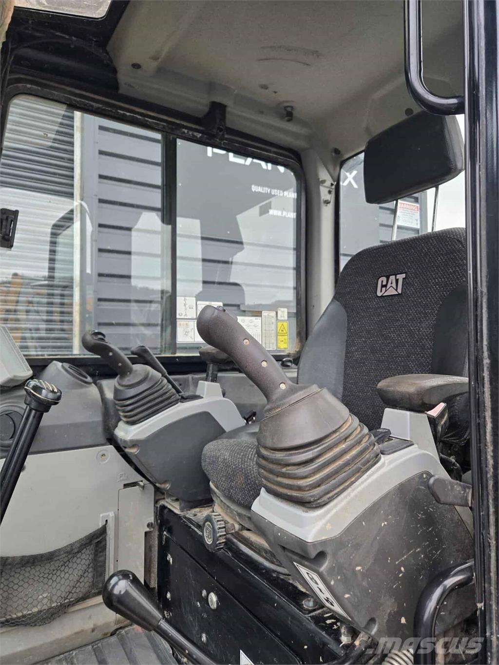 CAT 305E2 حفارات وسط 7 طن - 12 طن