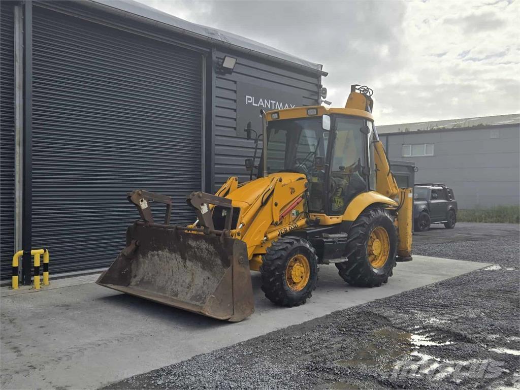 JCB 3CX لوادر ذات جرافات عكسية