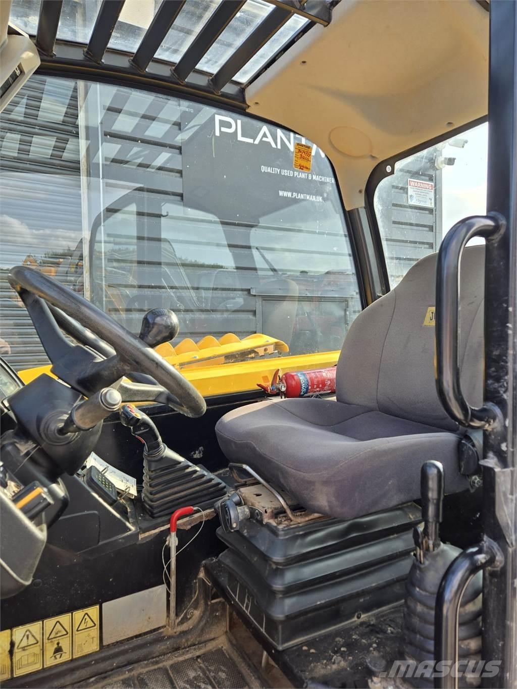 JCB 531-70 مناولات متداخلة