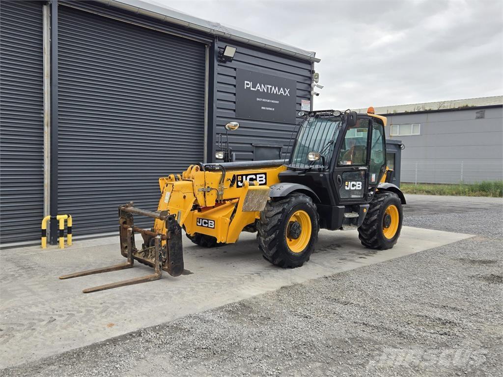 JCB 535-140 مناولات متداخلة