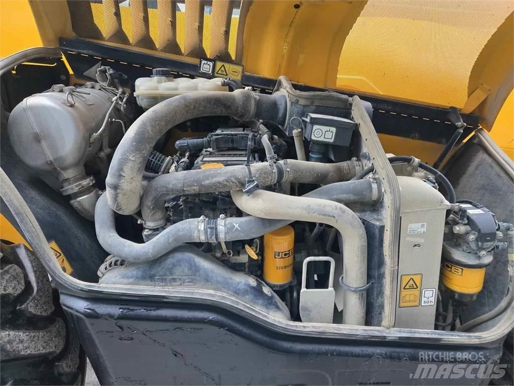JCB 540-170 مناولات متداخلة