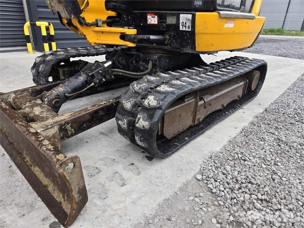 JCB 8026 حفارات صغيرة أقل من 7 طن (حفارات صغيرة)