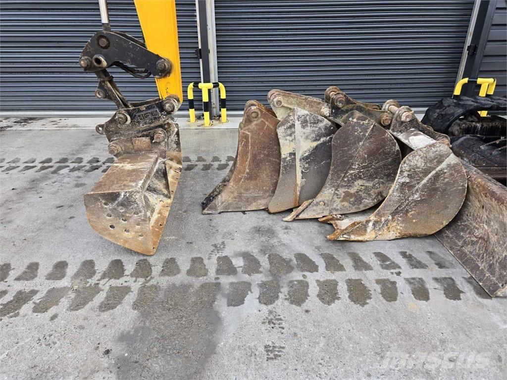 JCB 86C-1 حفارات وسط 7 طن - 12 طن