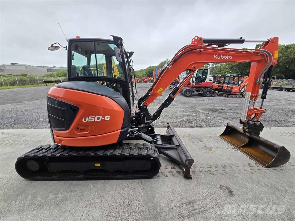 Kubota U50-5 حفارات وسط 7 طن - 12 طن
