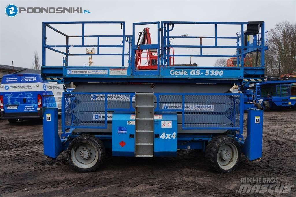Genie 5390 رافعات مقصية الشكل