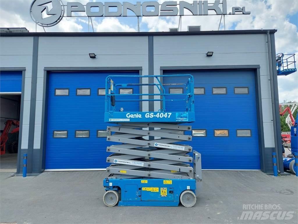 Genie GS-4047 رافعات مقصية الشكل