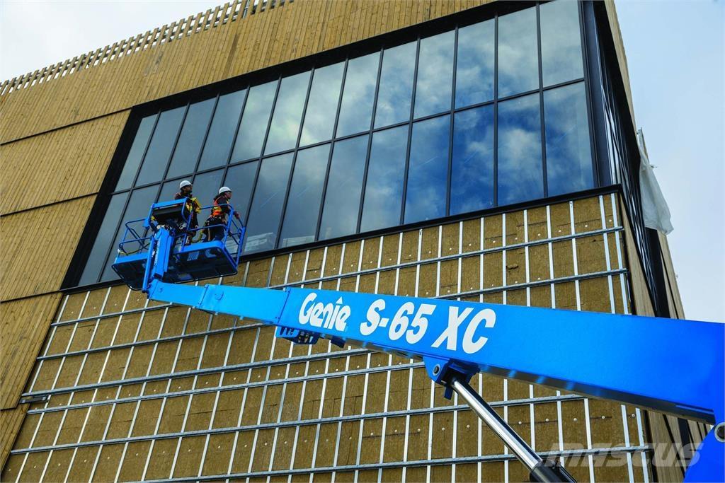 Genie S-65 XC رافعات سلة تلسكوبية