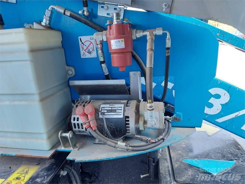 Genie Z-33/18 رافعات سلة مفصلية