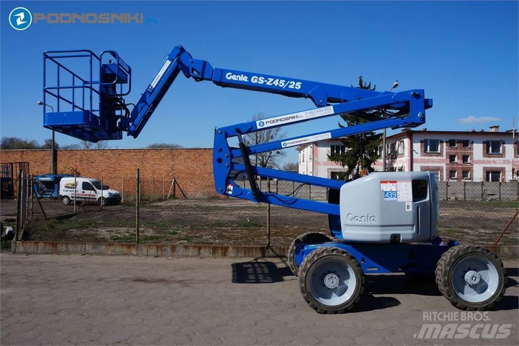 Genie Z45/25J رافعات سلة مفصلية